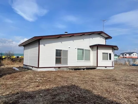 Mukawa Town, Yufutsu District, Aoba 2-chome (Mukawa Station) Single-story building 6LDK