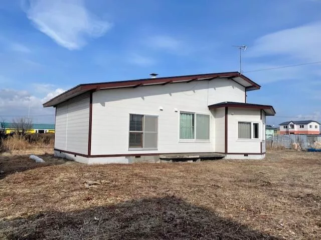 Mukawa Town, Yufutsu District, Aoba 2-chome (Mukawa Station) Single-story building 6LDK