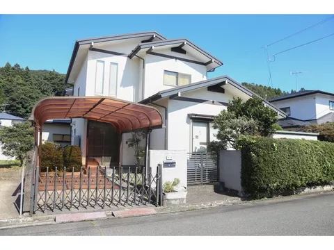 Used house in Teshiro Mori New Town, Morioka City. You can live in a quiet environment with plenty of greenery♪