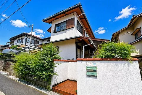 Used single-family home in Kizugawa City, Minamikamodai 10th Chome, detached house