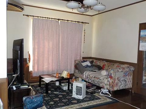 Used single-family home built by Ichijo Komuten. Garage available for 2 cars. - Image 2