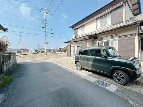 Used single-family home in Nakagifu City - Image 3