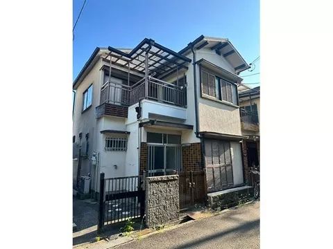 A wooden 2-story "5DK" home! Shopping facilities within a 6-minute walk × Convenient living environment.