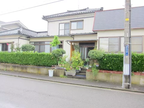 Sakata City, Midorigaoka 2-chome (Sakata Station) 2-story building 5DK
