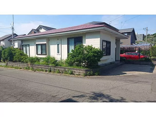 Used single-family home, 1 minute on foot from JR Uetsu Main Line Iwaki-Minato Station
