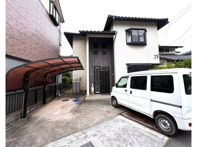 Just a short drive to Gifu Station! Parking for 2 cars possible!