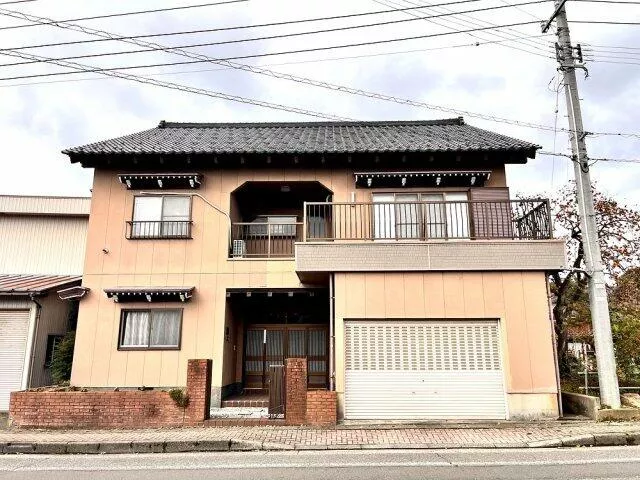 3-story building, 7DK