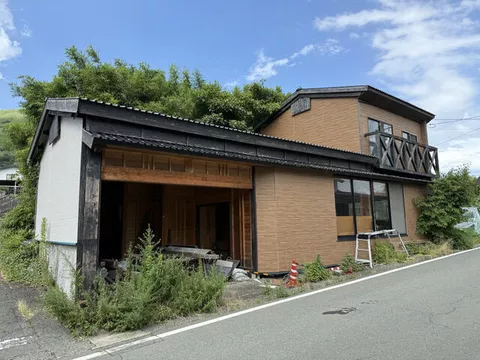 Aso District, Minami Aso Village, Oaza Kawayō 2-story building 2K