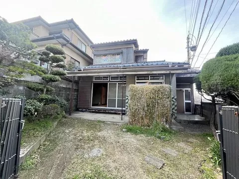 ○Parking space available for 1 car○ A relaxing main Japanese-style room in a 5DK