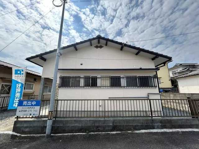 Open house held / Interior and exterior renovation planned / Single-story / 20 minutes on foot to Yamaga Elementary School /