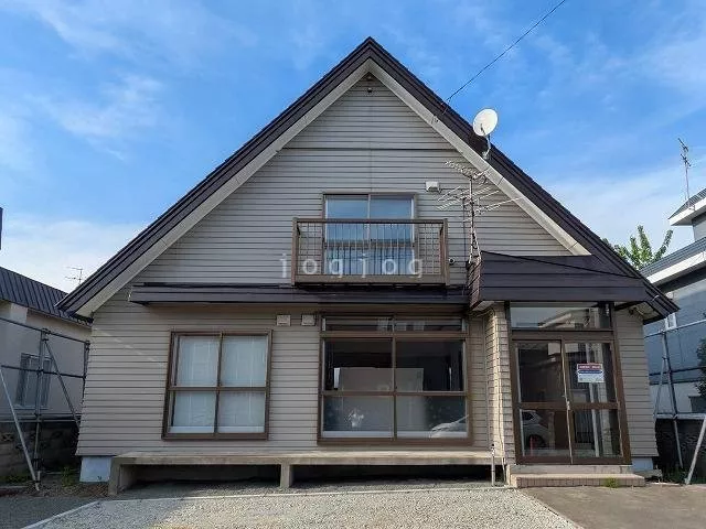 ■Interior renovation completed! ■4-minute walk to the bus stop. It's a better house than you can imagine.
