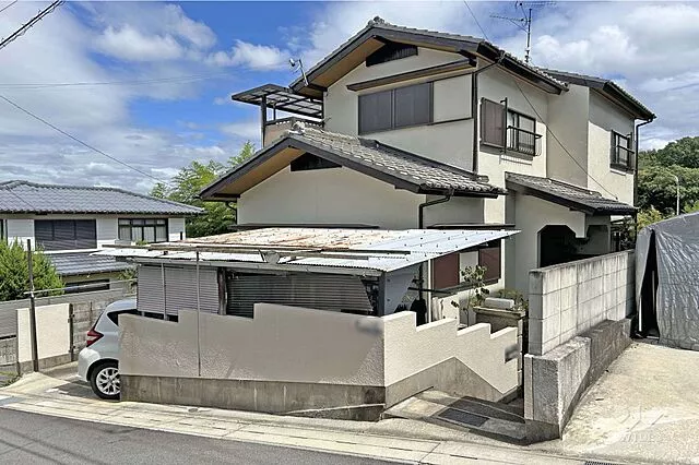 Used single-family home in Nishimatsudai, Kawanishi City