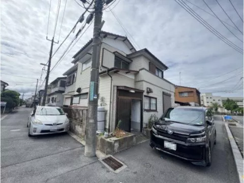 ◆Family-friendly◆All rooms with flooring◆3-minute walk to Seven-Eleven◆Supermarket KASUMI