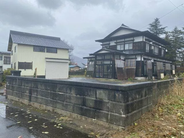 Yuzawa City, Ono, Ono (Yokobori Station), two-story building, 11DK