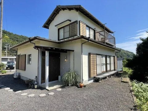 7.8 million yen, Katase (Katase-Shirata Station)