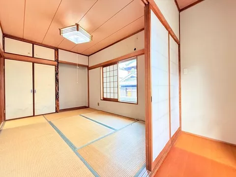 ／Price updated!!／Northeast corner lot approximately 51 tsubo! Detached house with garden