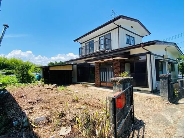 ■A bright home with southern exposure that lets in plenty of sunlight.