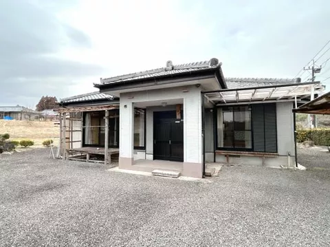 Nawa, Takasaki Town, Miyakonojo City (Takasaki Shinden Station), 1-story building, 5LDK
