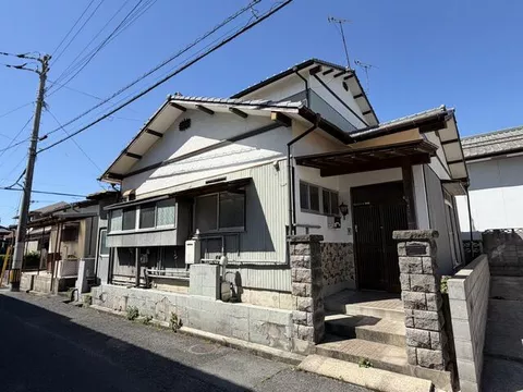 Takao 3-chome, Yahatanishi Ward, Kitakyushu City (Chikuhou Kogetsu Station) Single-story building 6DK