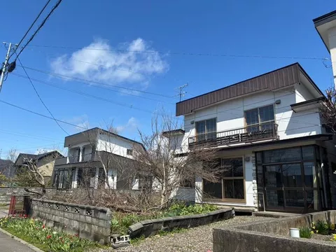 Shinko Town 750,000 yen