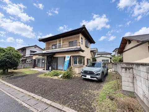 [Open house held] [Under renovation] A spacious home with parking for 4 cars × 5LDK.