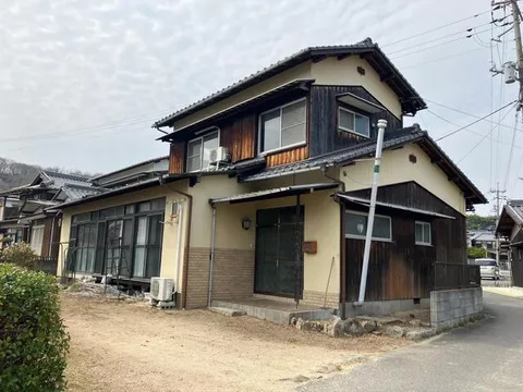 Setouchi City, Ushimado-cho Nagahama 2-story 7DK