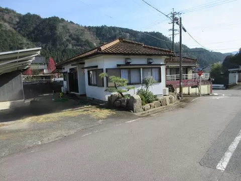 Gero City, Kanayama-cho Nakatsuhara (Hida Kanayama Station) 1-story 6DK