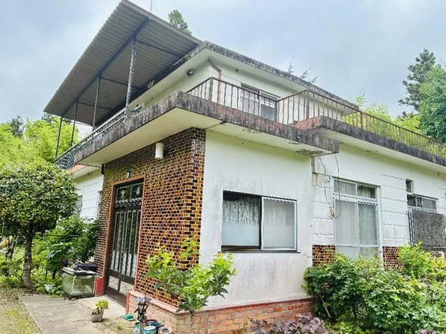 Aonobakami, Ouchi 8.8 million yen
