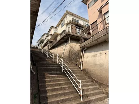 3 minutes on foot to Nishimachi Market bus stop! A detached property in Shimizucho close to supermarkets and convenience stores - Image 3