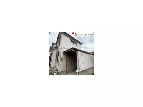12 minutes walk from the station, spacious 112㎡, single-family home with abundant shopping facilities nearby for 9.8 million yen!