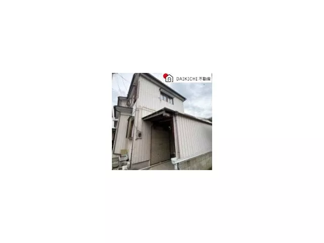 12 minutes walk from the station, spacious 112㎡, single-family home with abundant shopping facilities nearby for 9.8 million yen!