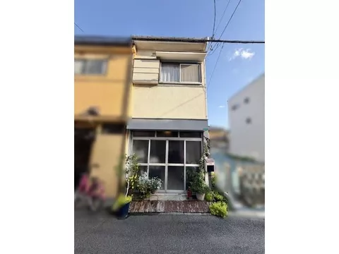 ■ Gross yield 7% ■ Monthly rent 70,000 yen ■ 8 minutes on foot to the station ■ 5m wide front road