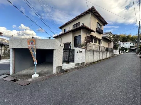 ◇Open house held every weekend◇ Renovation completed in January 2025◇ Quiet residential area◇