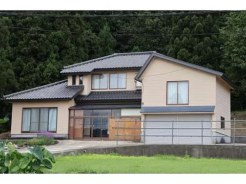 Used single-family home in Torikawa Town, Kamikaisawa