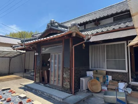 Yoshizu, Mino Town, Mitoyo City (Mino Station) 2-story 10DK