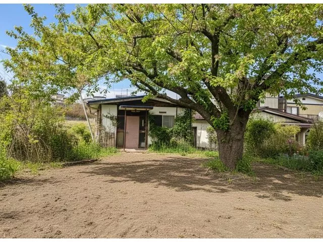 ■72 tsubo land ■Urbanization control area ■Single-story house ■Well water