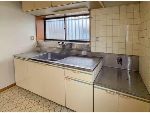 【4DK・Garage】2 minutes on foot from Oizumi Central Park! A quiet residential area with multiple bus routes available. - Image 3