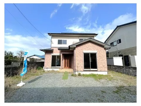 [Open House] Current sale until April 25 / Parking for 4 cars / Garden space available / Face-to-face kitchen