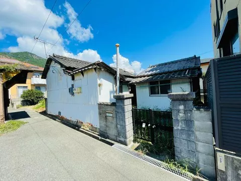 Fuchizaki-kou, Dojo-cho, Shozu-gun, Shiga, Japan Single story, 3DK

700,000 yen