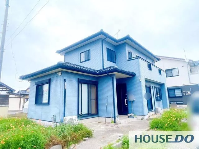 42 minutes on foot from JR Joban Line "Ogikubo"