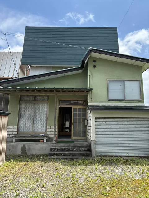Noshiro City, Futatsui Town, Shimono (Futatsui Station) 2-story building 7DK