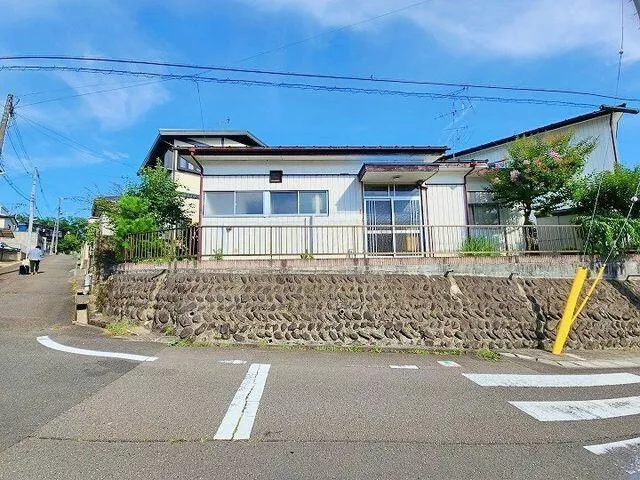 2F 3DK, Nihondaira, Taihaku-ku, Sendai-shi, Miyagi

3.9 million yen