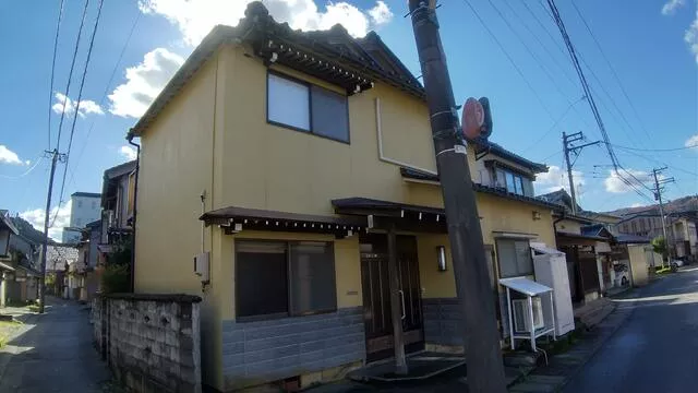 Hakusan City, Tsurugi Kiyosawa Town (Tsurugi Station) 2-story building 7DK