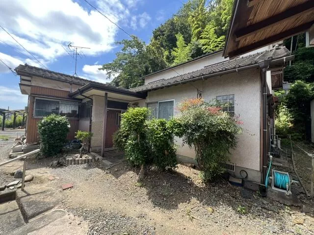 Kitakyushu City, Kokurakita Ward, Shin-Takata 2-chome (Minami-Kokura Station) 2-story building 7K