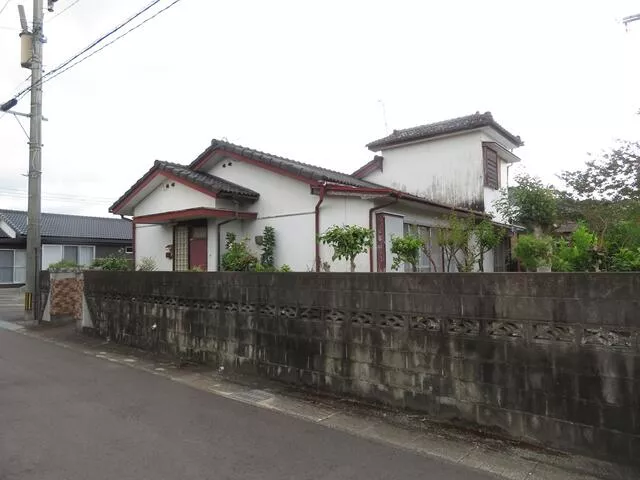 Shibushi City, Shibushi Town, Anraku (Shibushi Station) 2 stories above ground, 1 basement, 5K