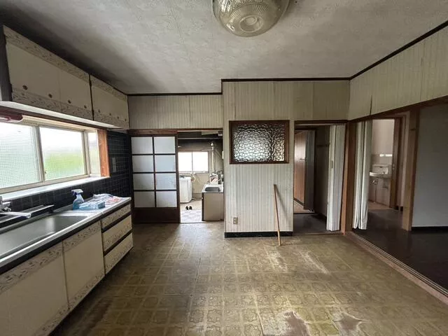 Higashiomi City, Kurimi Dezaike-cho (Notokawa Station) 2-story 8LDK