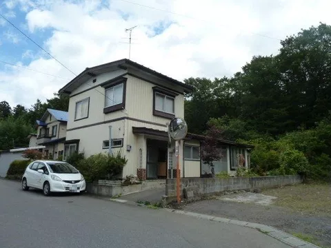 Move in right away! A spacious and quiet property in a nature-rich residential area!!
