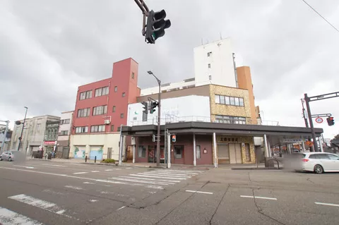 Takaoka City, Kataharayokomachi (Kataharamachi Station) 3-story 4DK