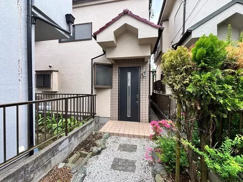 ◆ 25 minutes on foot from JR Ome Line "Higashi-Ome Station" ◆ Parking for 2 cars available (depending on vehicle type)