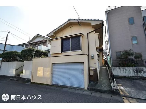 ◆8 minutes on foot to Kagoshima Bus / Murasakihara 7-chome bus stop◆3DK, parking for 1 car◆Popular single-story house